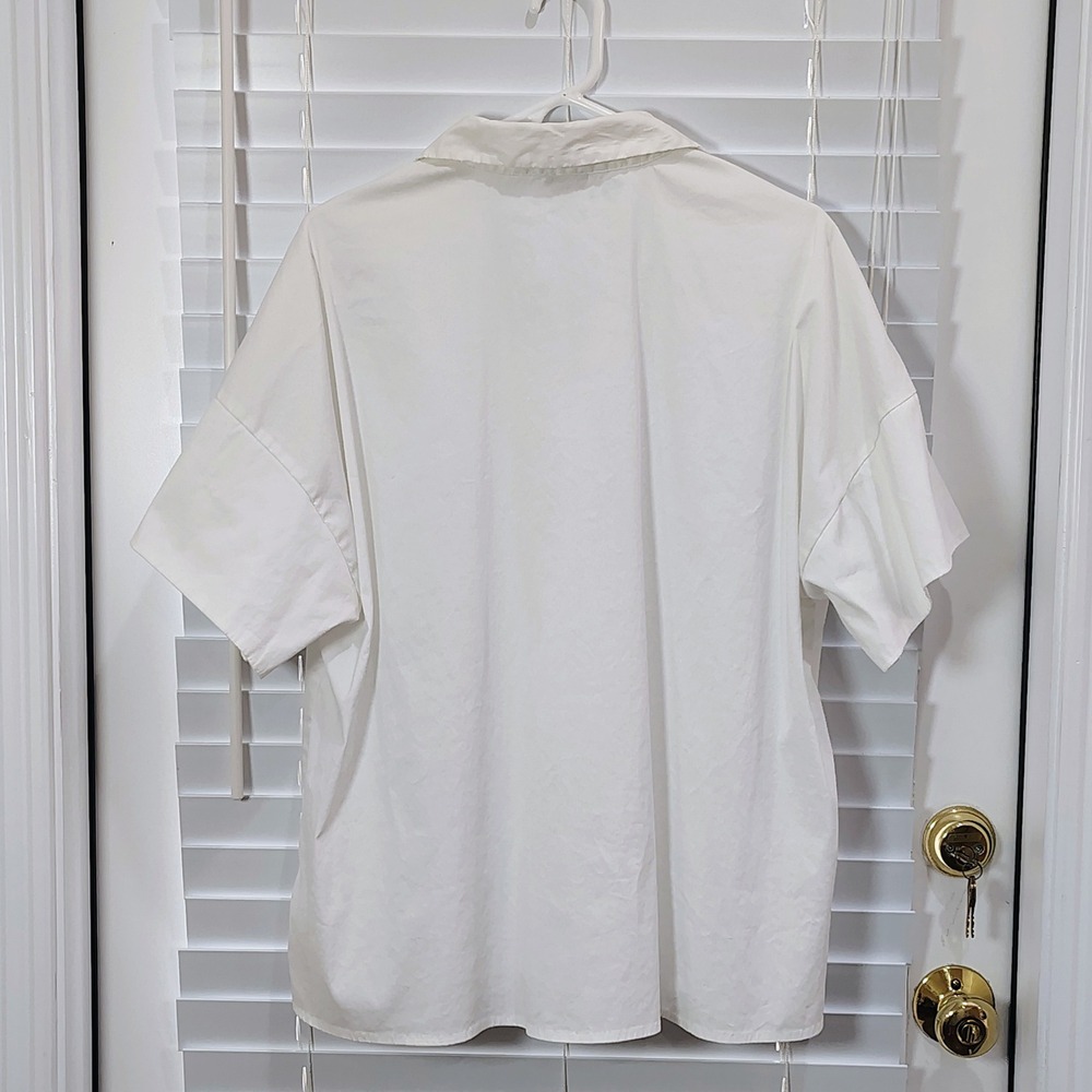 Chicos White Popover VNeck Collared Short Sleeve Top Women XL Modern Minimalist - Picture 2 of 5